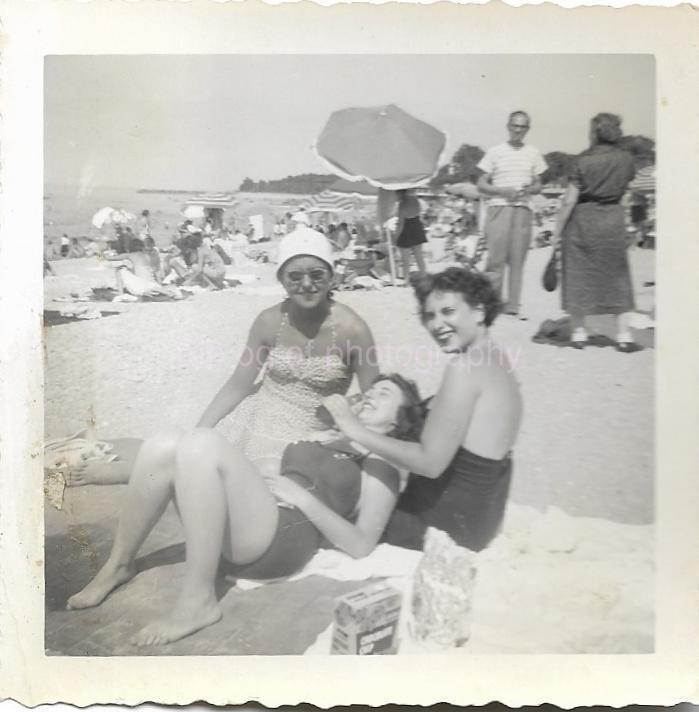 A DAY AT THE BEACH Vintage FOUND PHOTOGRAPH Black And White Snapshot 311 46 A