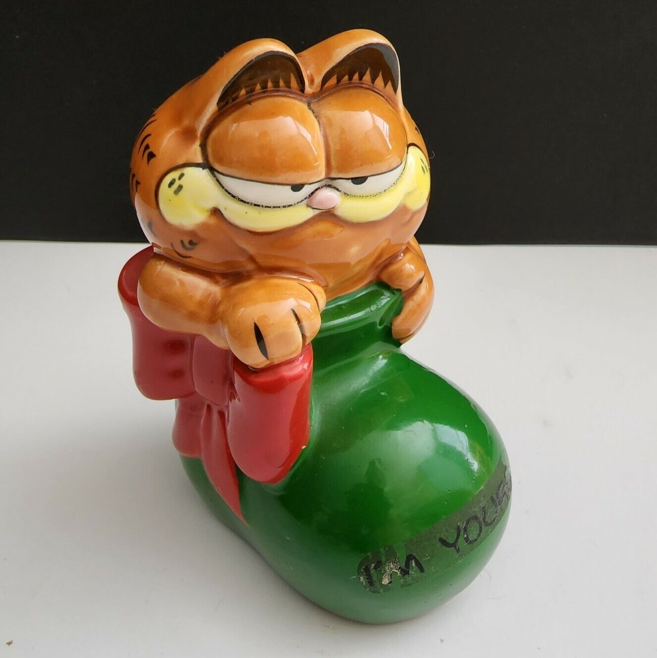 Enesco Garfield Cat ceramic Figure 1981 Cartoon figurine I\'m Yours 