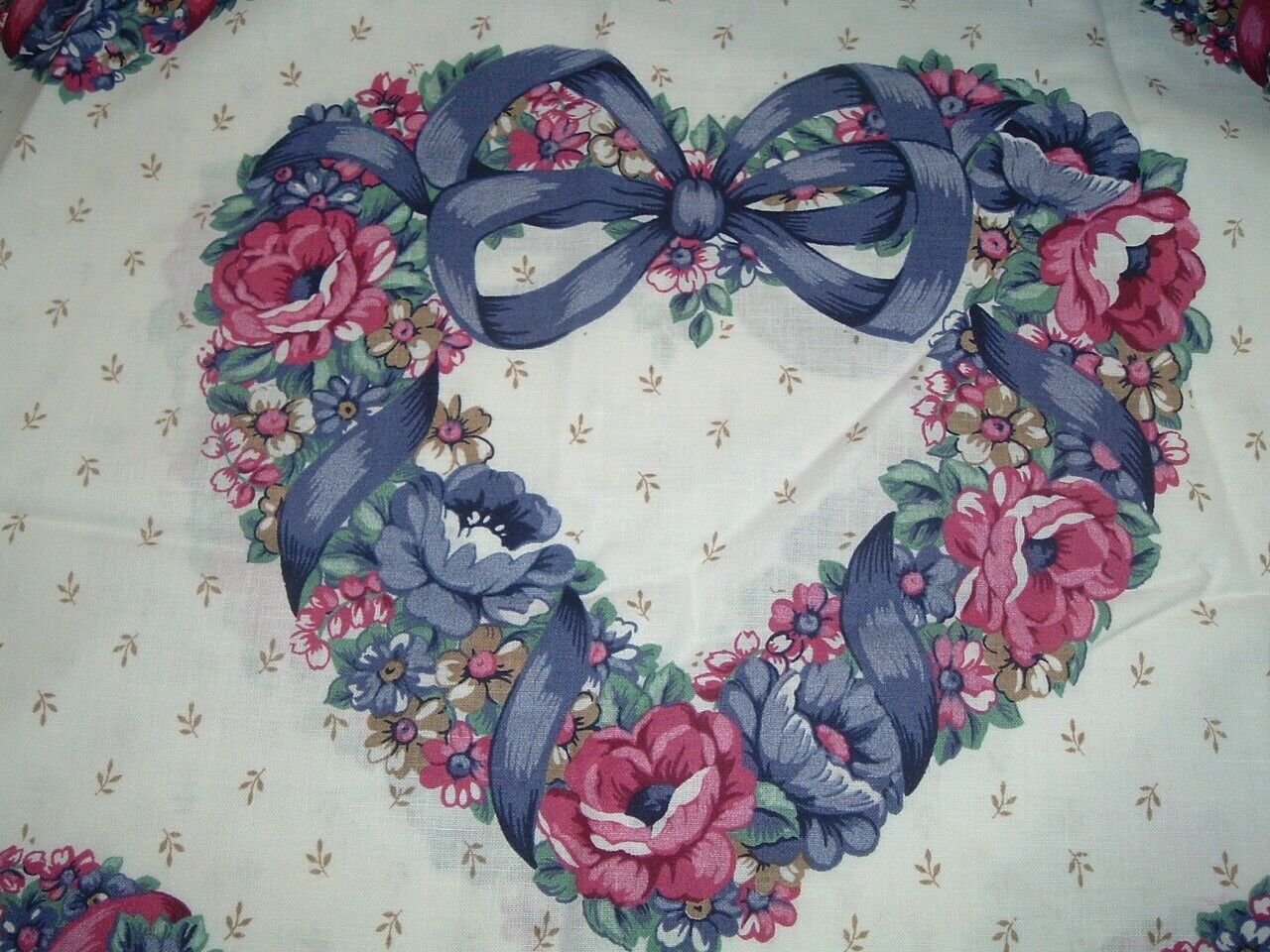 Vtg 80s Victorian Floral Ribbon Hearts Applique Quilt Fabric 32x43 Remnant #SFB