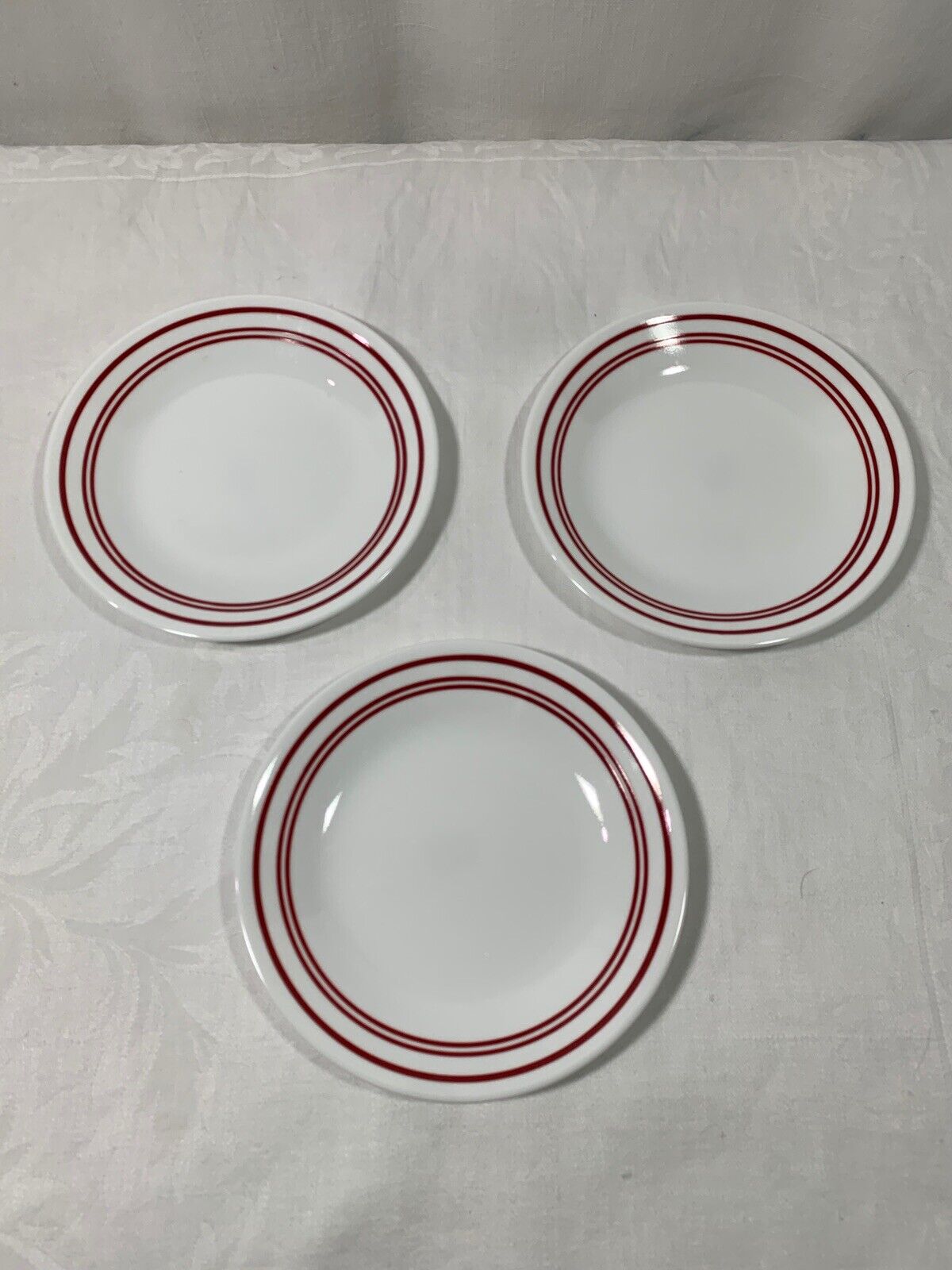 Corelle Vitrelle Classic Red Stripe Cafe B & B Plates Set of 3 Shiny