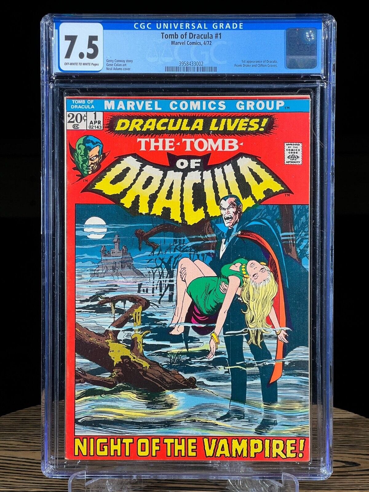 TOMB OF DRACULA #1 CGC 7.5 April 1972 KEY ISSUE 1st Appearance Neal Adams Cover