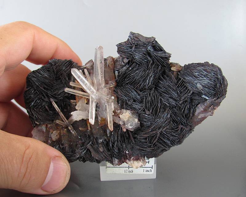 Aesthetic ROCK CRYSTAL with Hematite - Jinlong Hill, China | 108 x 66 x 58 mm