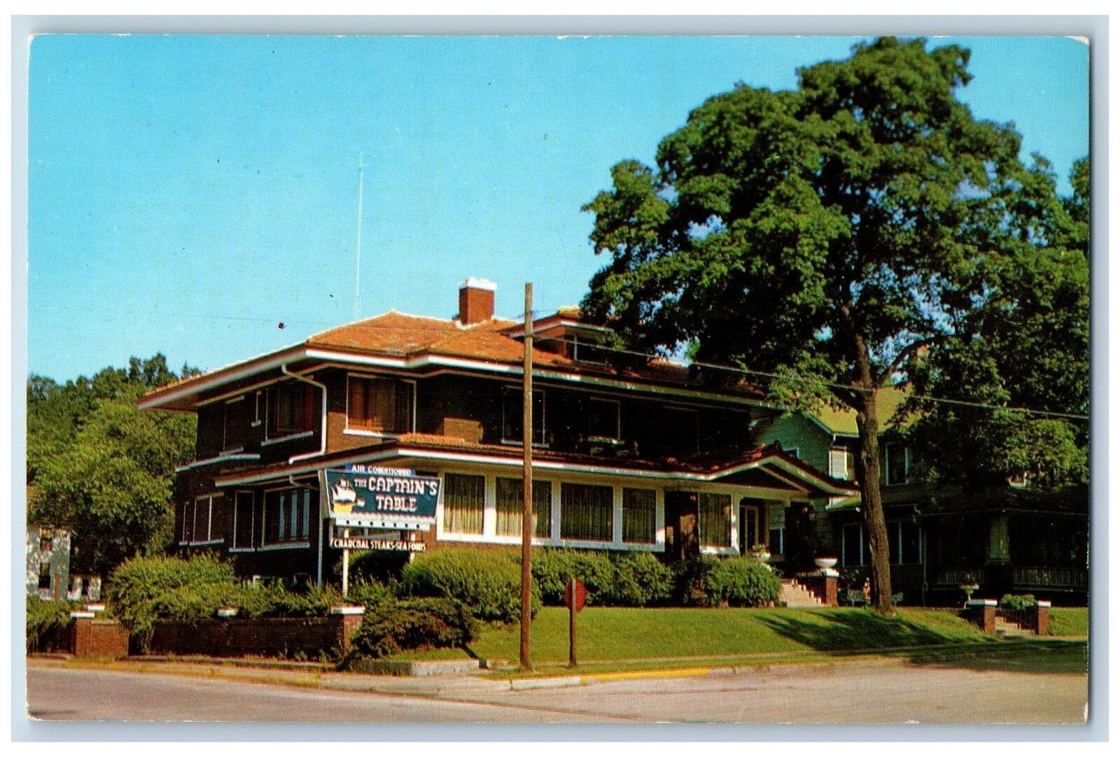 c1950's Washington Iowa The Captains Table Restaurant Roadside Vintage Postcard