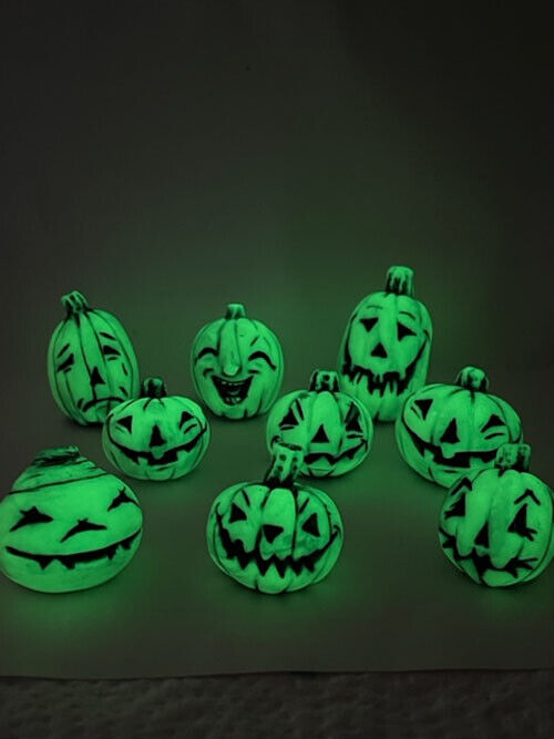 Harmony Kingdom Art Neil Eyre Designs Halloween glow in dark pumpkin patch set 9