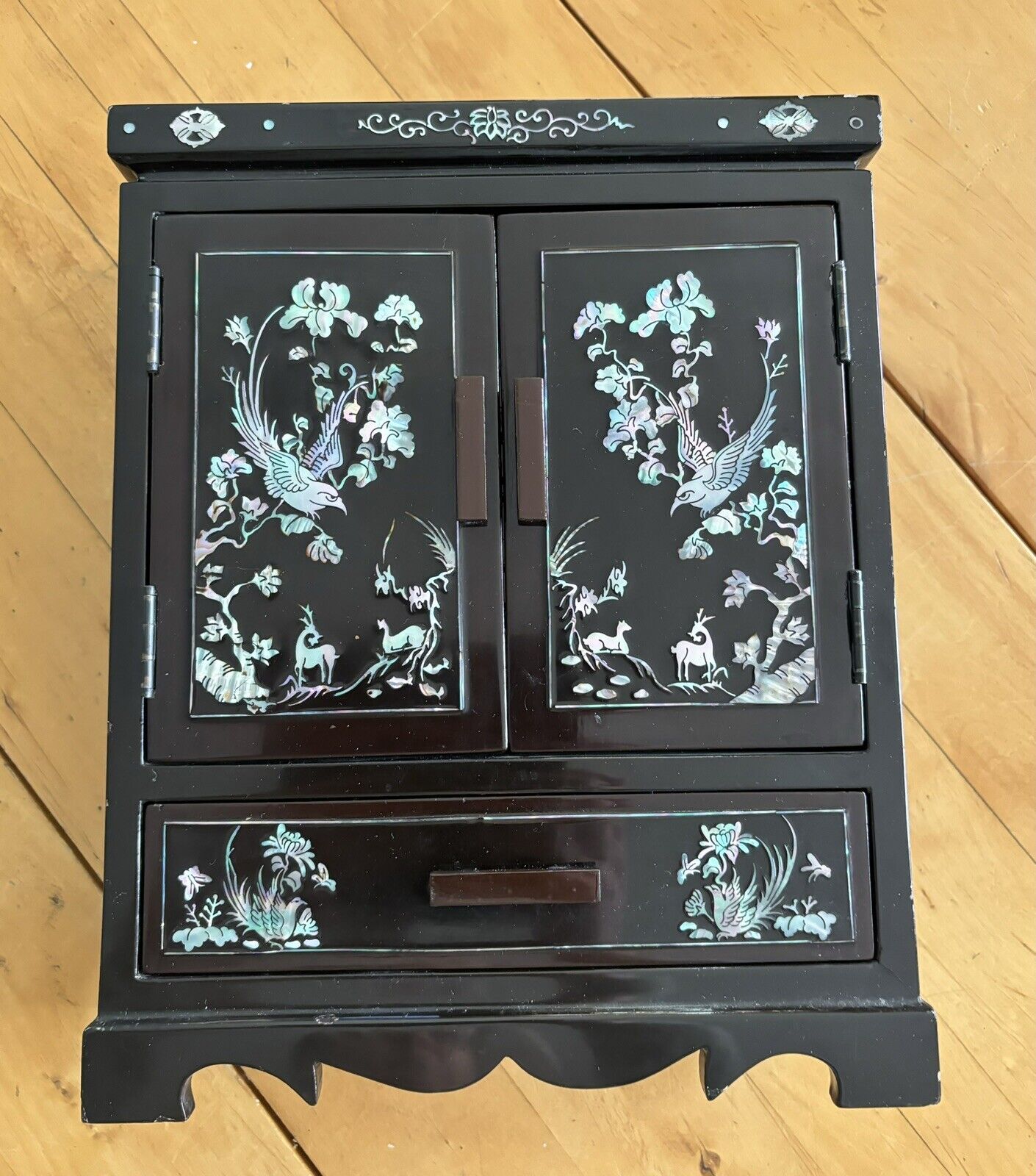 VTG Asian Oriental Black Lacquer Mother of Pearl Jewelry 4-Drawer Chest Cabinet