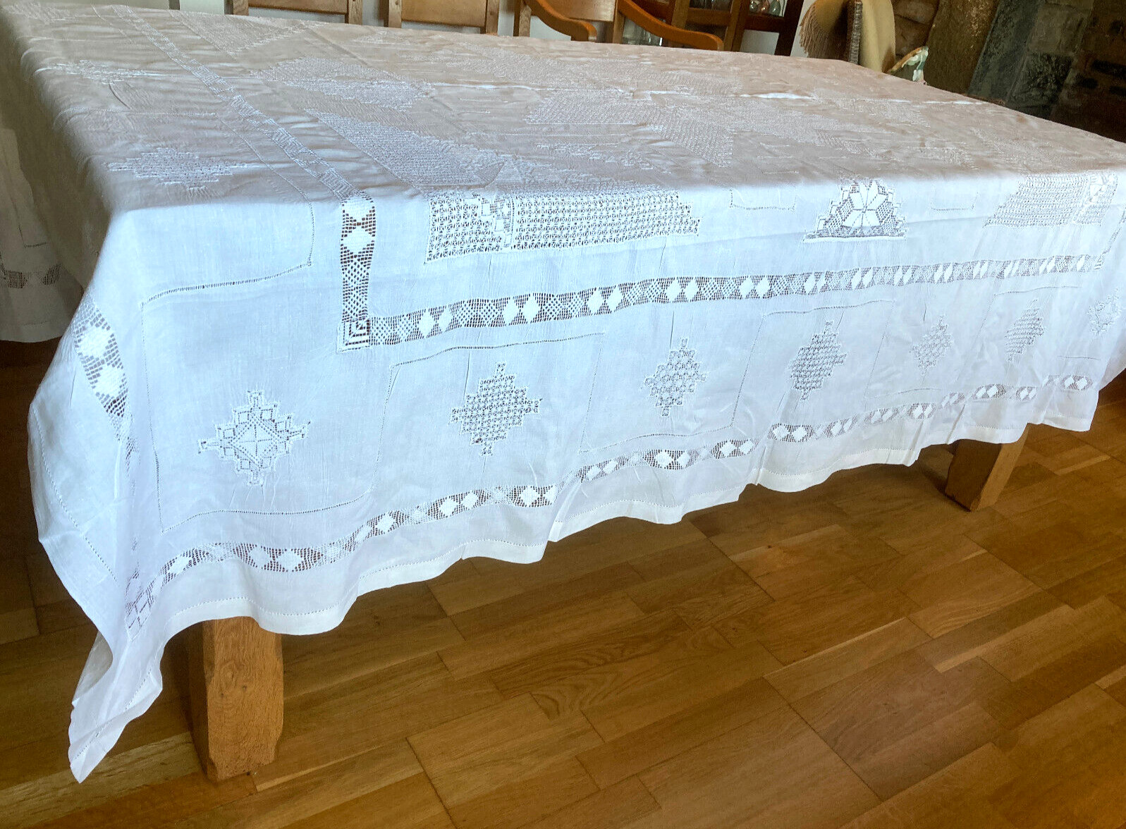 Antique Linen Tablecloth Drawn-Thread Work Embroidered Art Deco Vintage JE1339