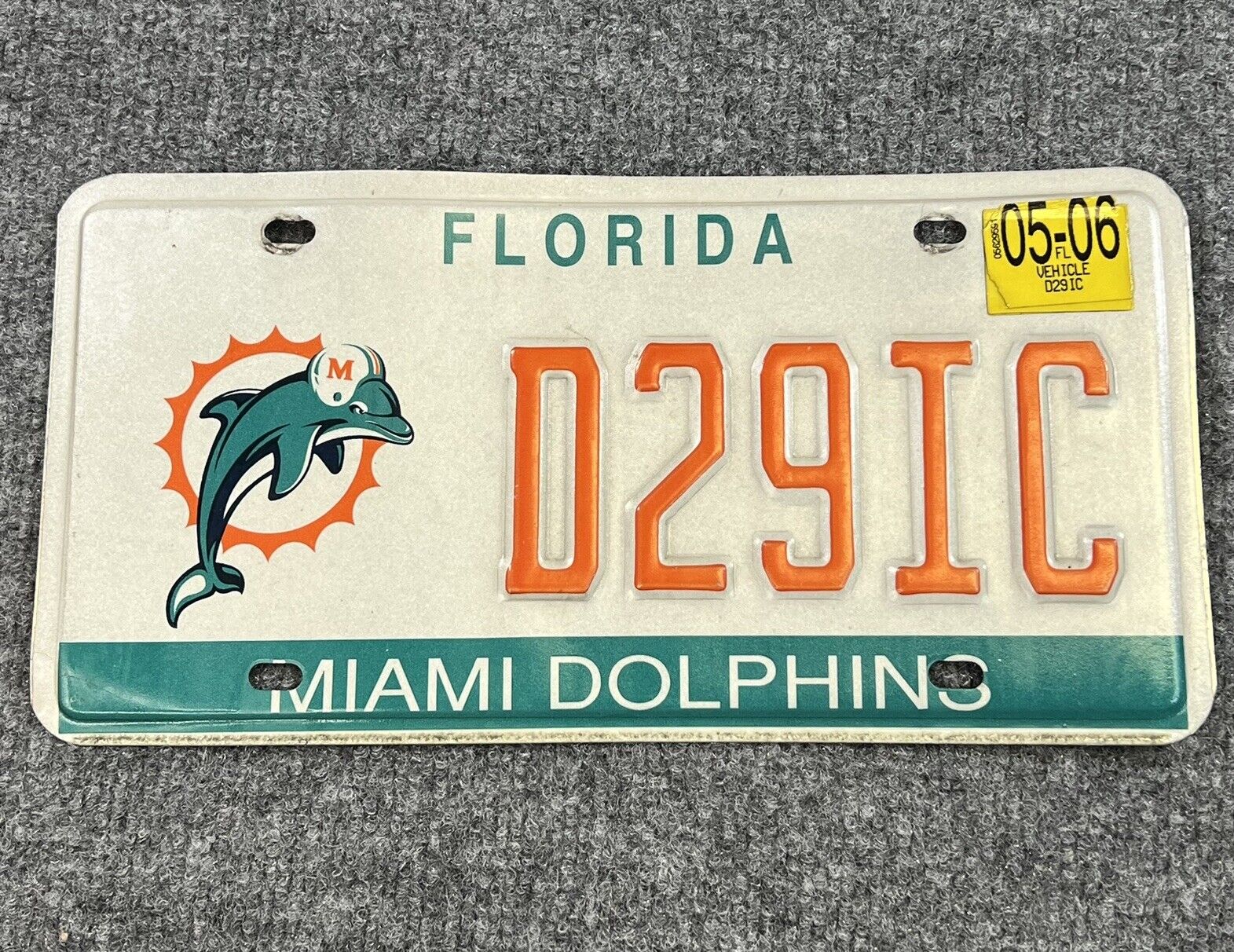 2006 Florida Miami Dolphins License Plate Tag Specialty D29IC NFL Football
