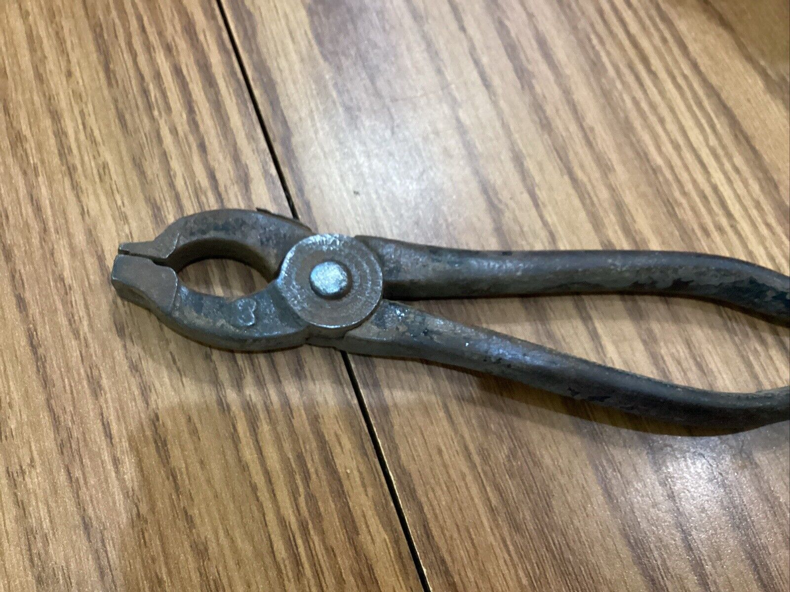 Vintage HEATON’S BUTTON FASTER PLIERS.. Spring Broke.. AS IS.. 