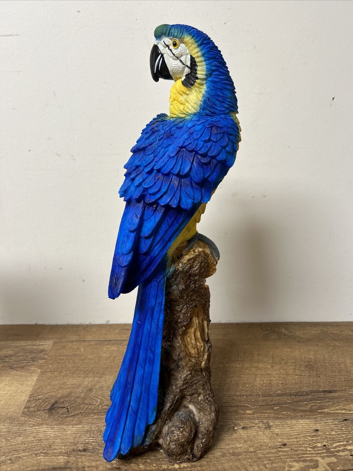 Vintage tropical Parrot Macaw Figurine Colorful Bird Figure 16” tall (Resin)