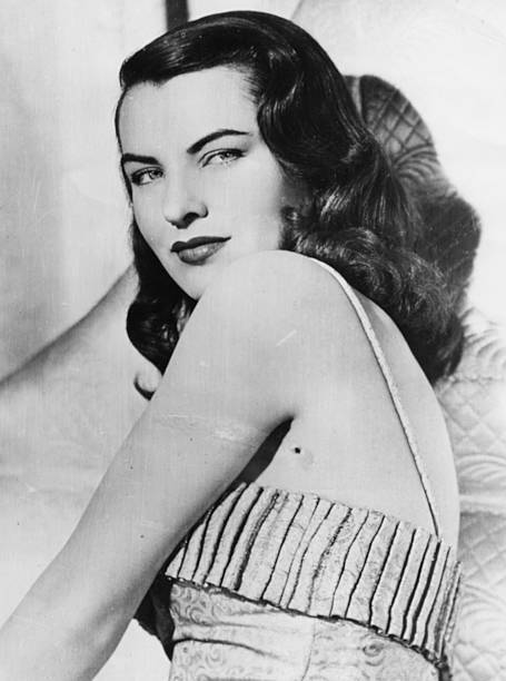 Portrait Of Actress Ella Raines With Her Back Turned 1944 OLD PHOTO