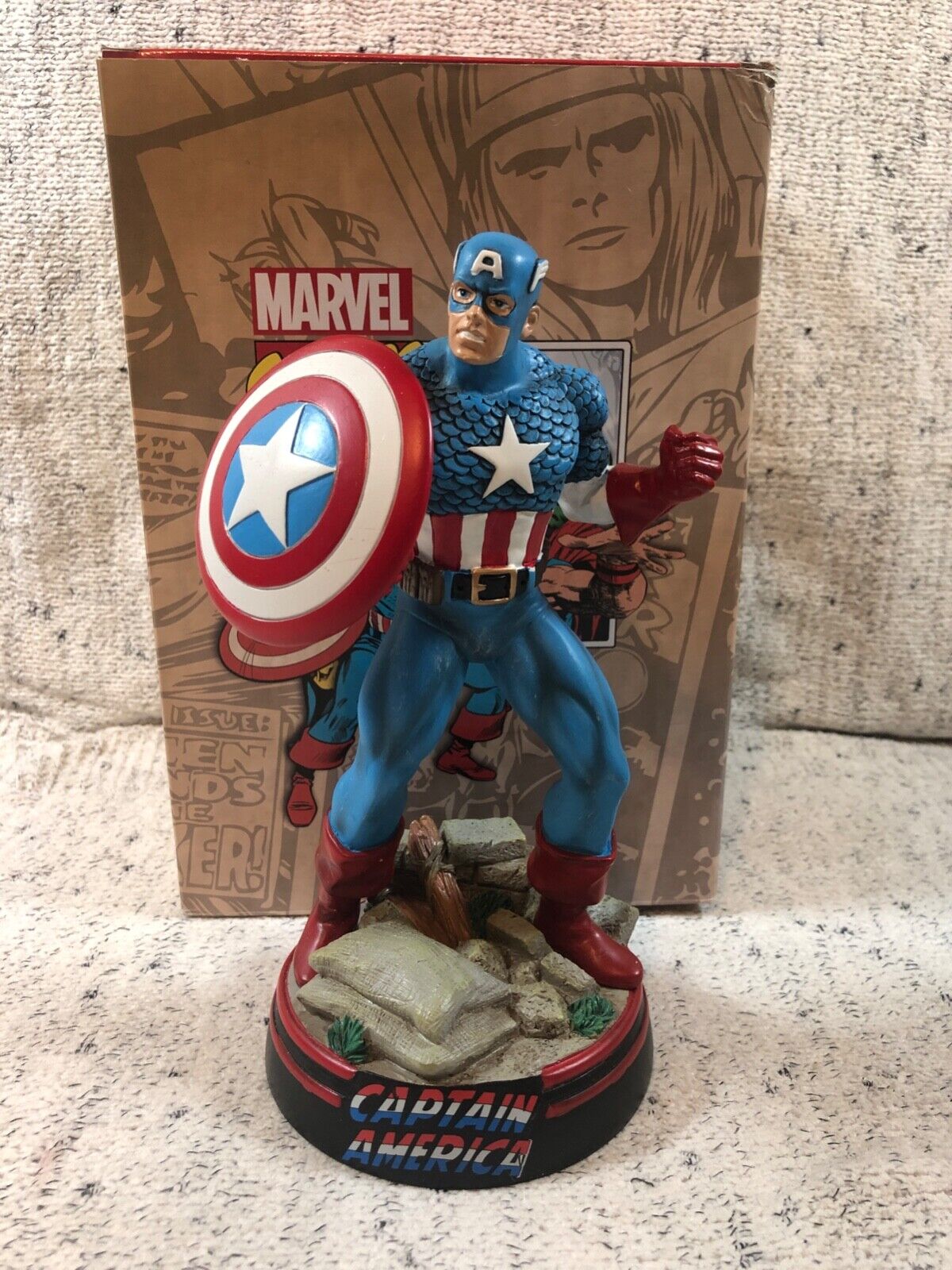 Westland Marvel Comics Captain America Large Resin 8\