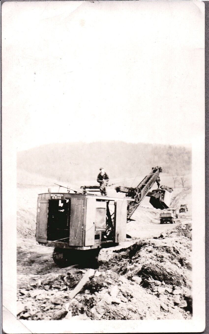 VINTAGE PHOTOGRAPH 1930S BUCYRUS ERIE CABLE SHOVEL CONSTRUCTION MINING OLD PHOTO