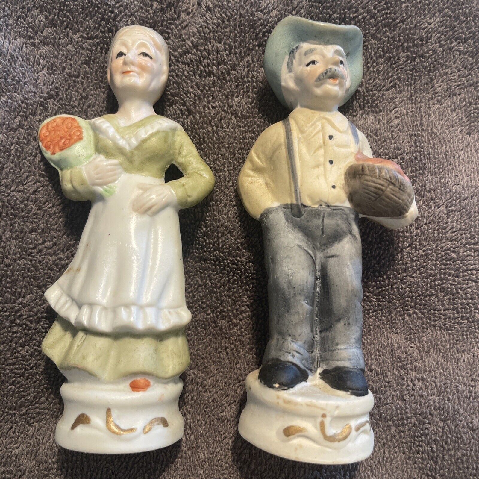 Vintage Deville Old Man And Old Woman Pair With Bread Basket And Flowers 5” Tall