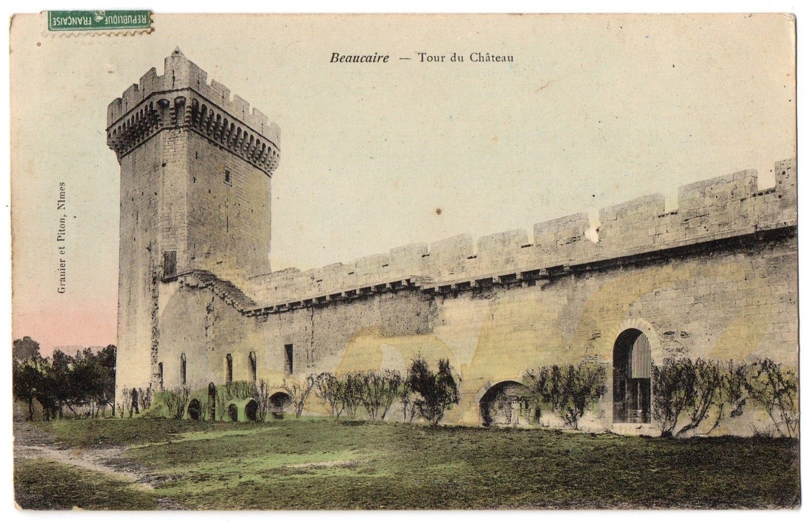 CPA 30 - BEAUCAIRE (Gard) - Tour du Château