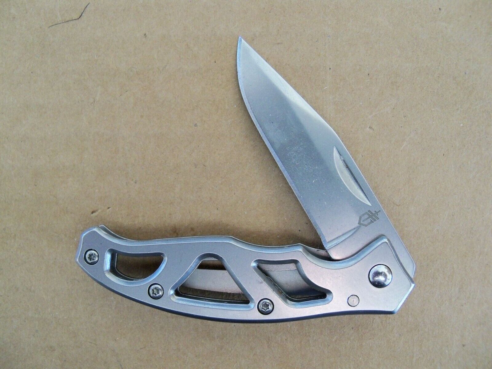 Gerber Paraframe Mini Folding Pocket Knife - Silver Plain Blade - Very Good