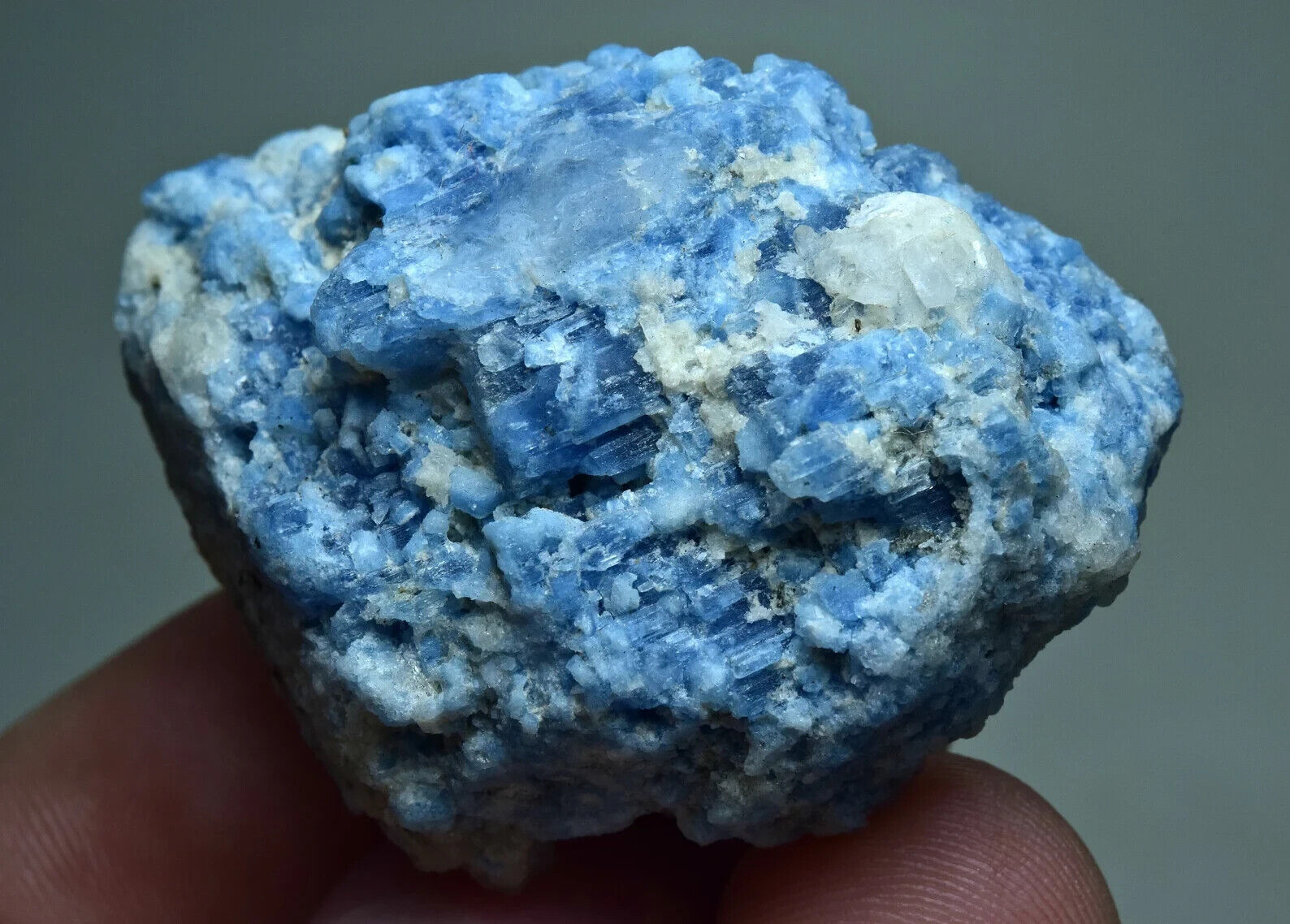 Unusual Blue Color Vorobyevite Beryl Rosterite Specimen with Quartz 157 carat