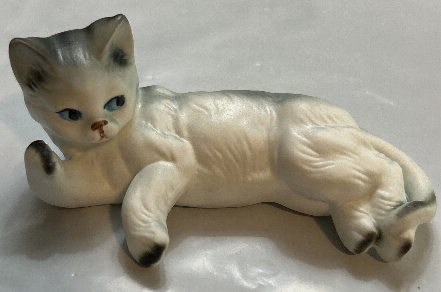 Rare Vintage Enesco Collectors Siamese (?) Cat Ceramic White And Gray, Blue Eyes