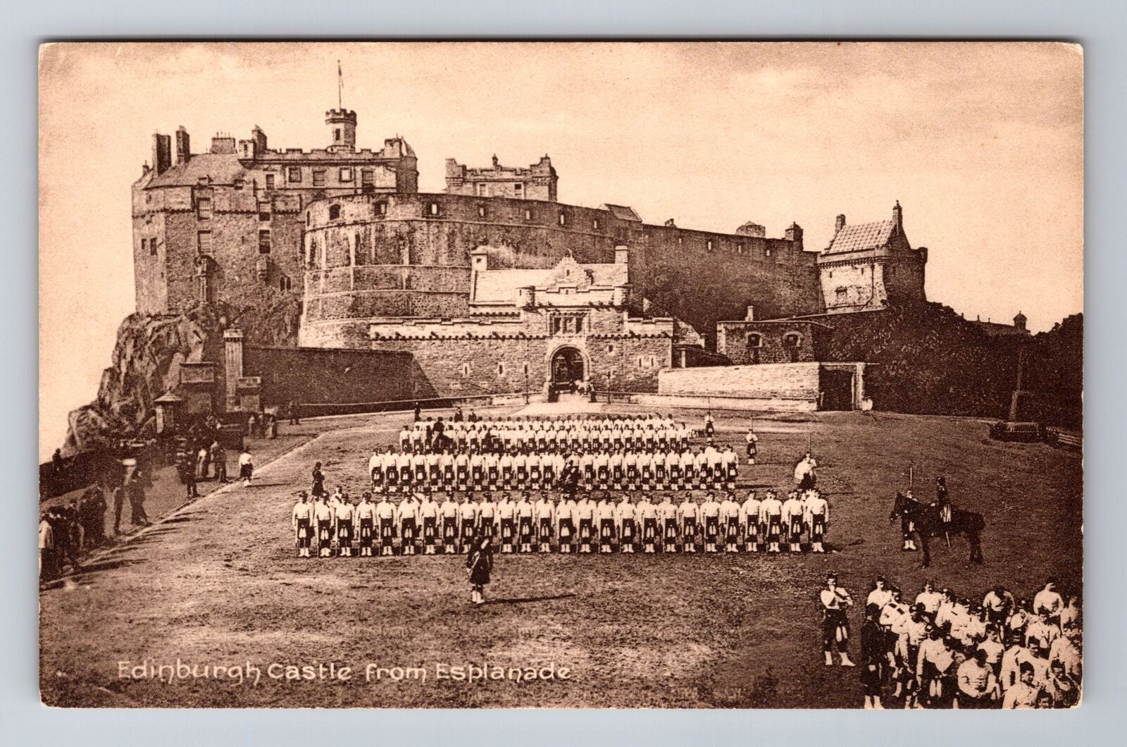 Castlehill-Edinburgh, Edinburgh Castle, Antique, Vintage Souvenir Postcard