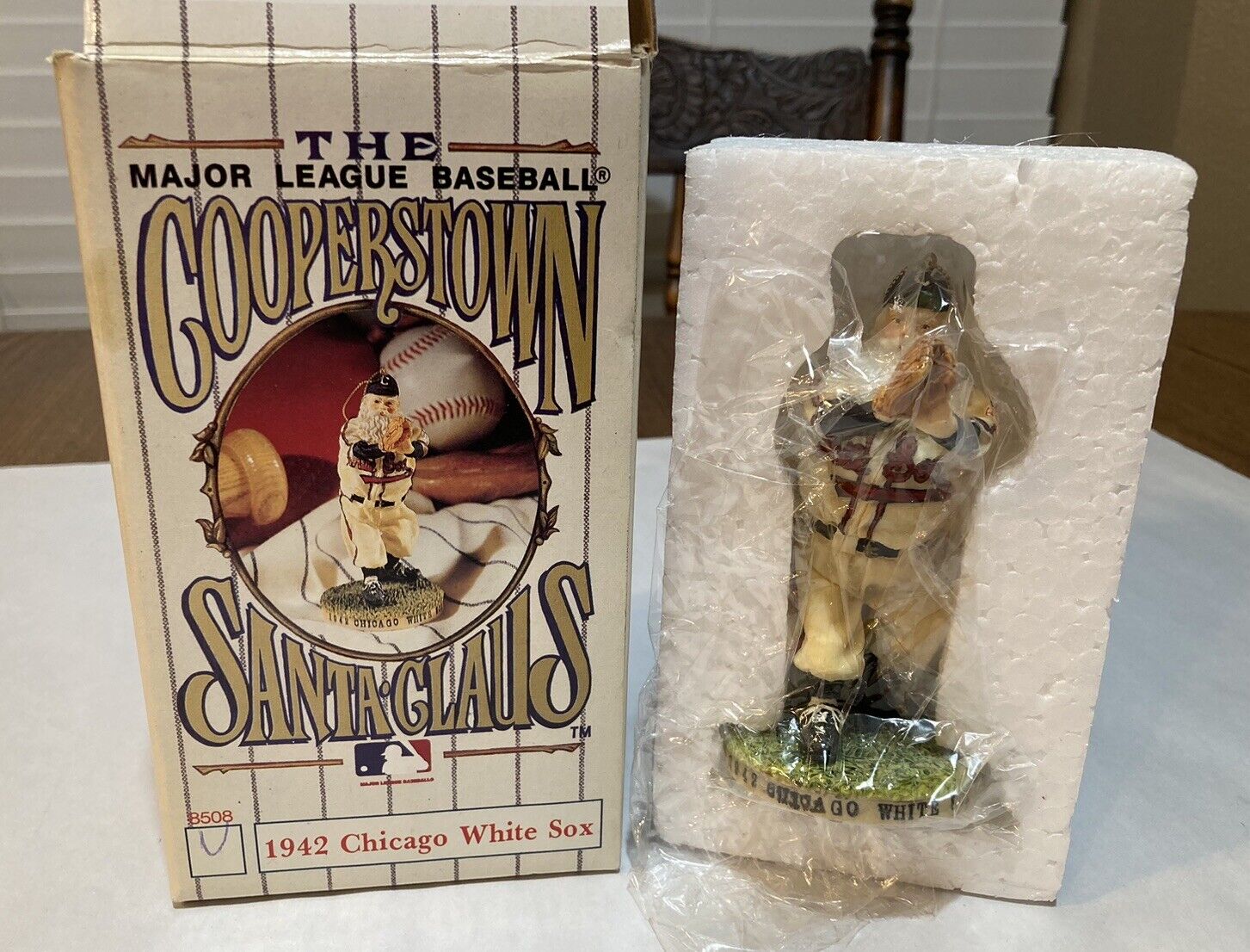 1995 Flambro Cooperstown 1942 Chicago White Sox Santa Claus Christmas Ornament