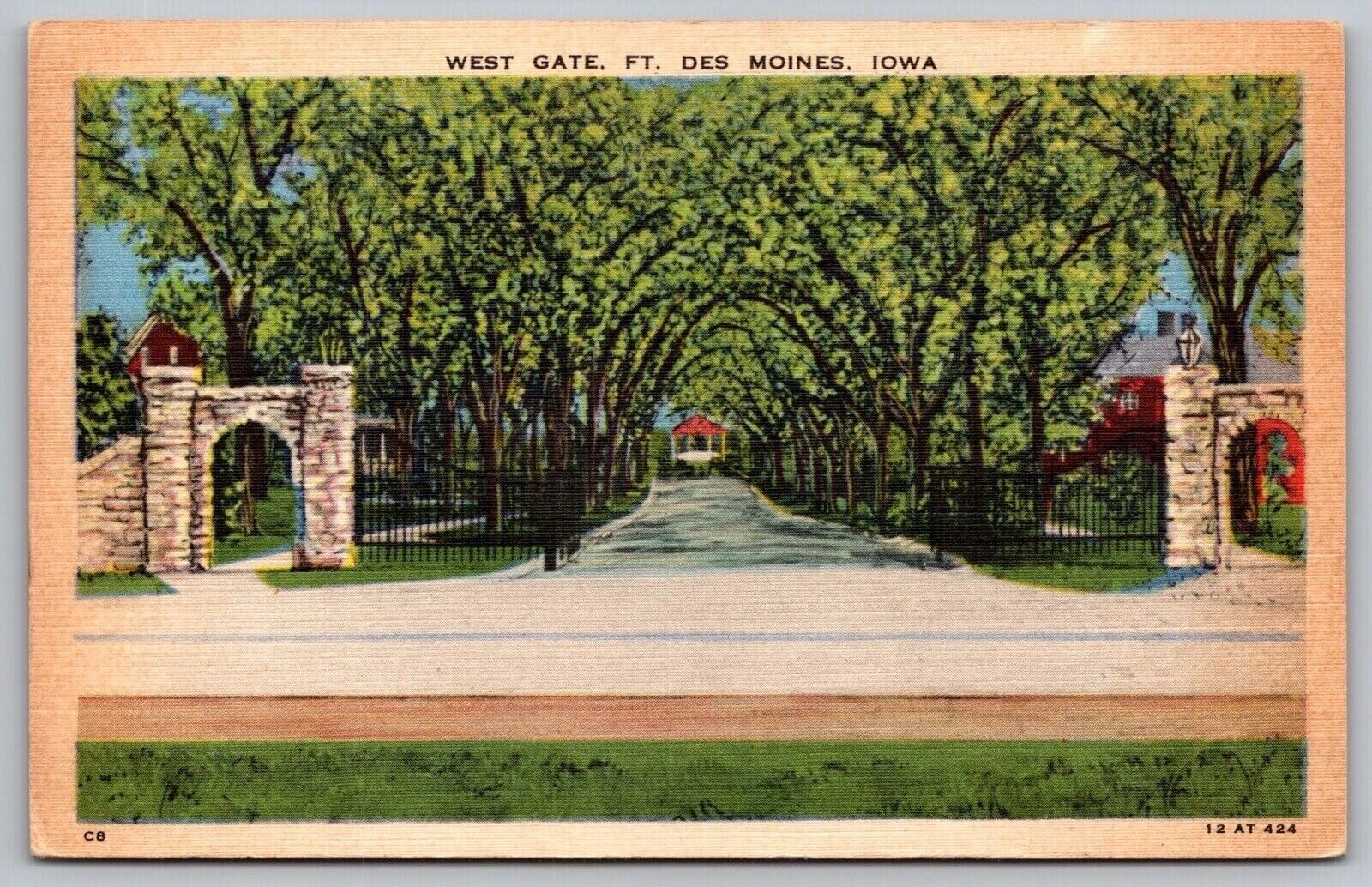 West Gate Fort Des Moines Iowa Street View Gateway Entrance Linen VTG Postcard
