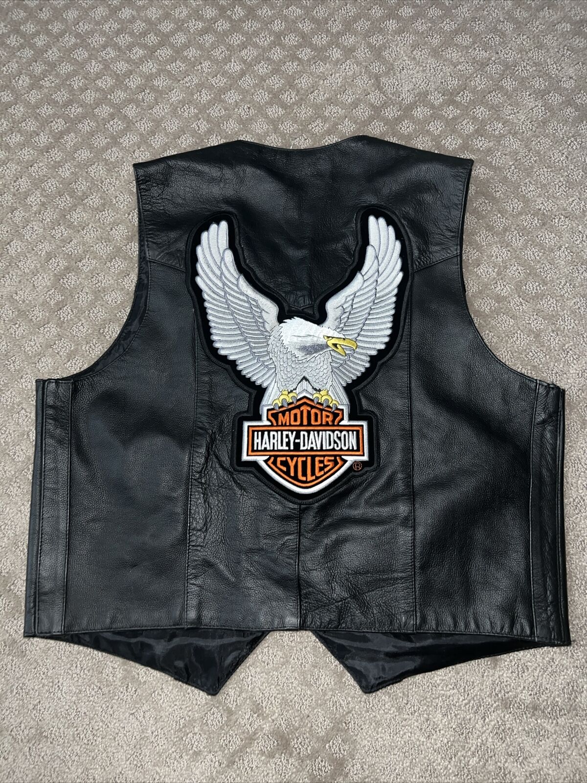 Vintage  Harley Davidson Black Leather Biker Vest Large rebel veterans patches