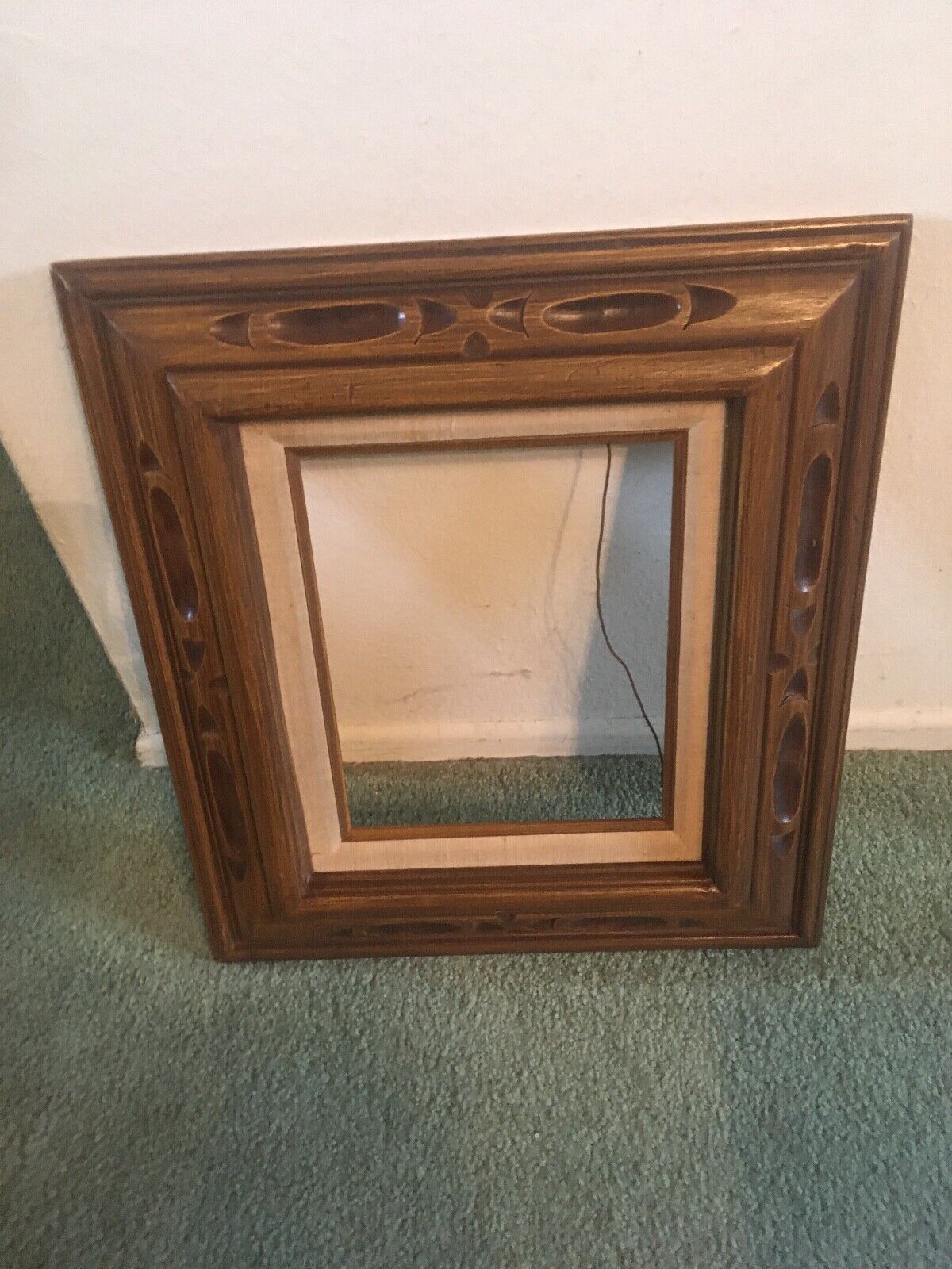 VINTAGE HAND CARVED UNIQUE WOOD FRAME FOR PAINTING  10 X 8 INCH
