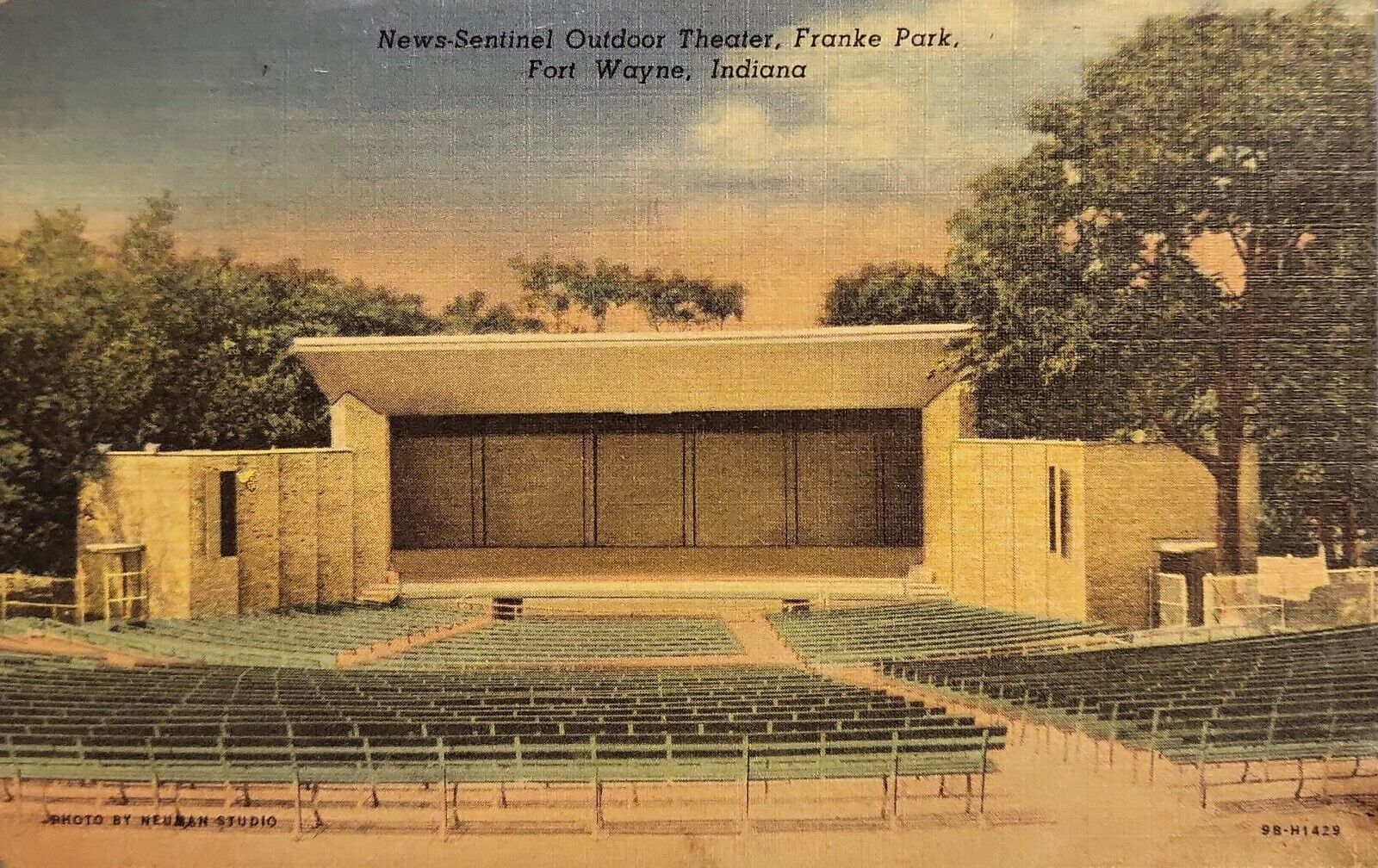 Fort Wayne Indiana - Vintage Postcard - News-Sentinel Outdoor Theater - Posted