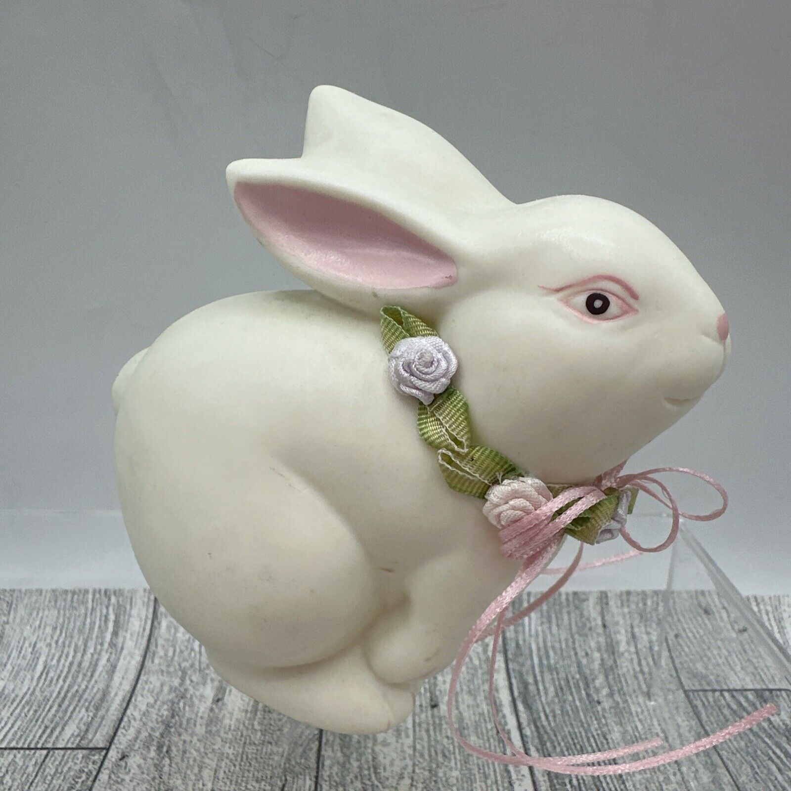 Dept. 56 White Bunny Rabbit Figurine Easter Flower Necklace Bisque 4 In Decor