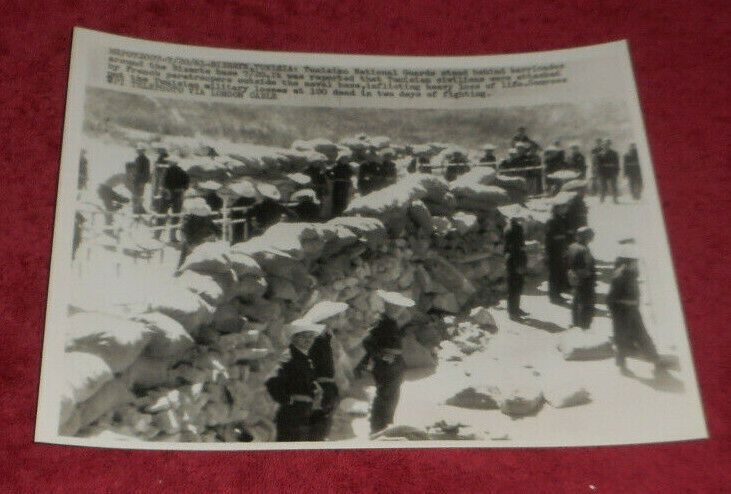 Tunisian National Guards Behind Barricades At Bizerte Base 1961 Press Photo 
