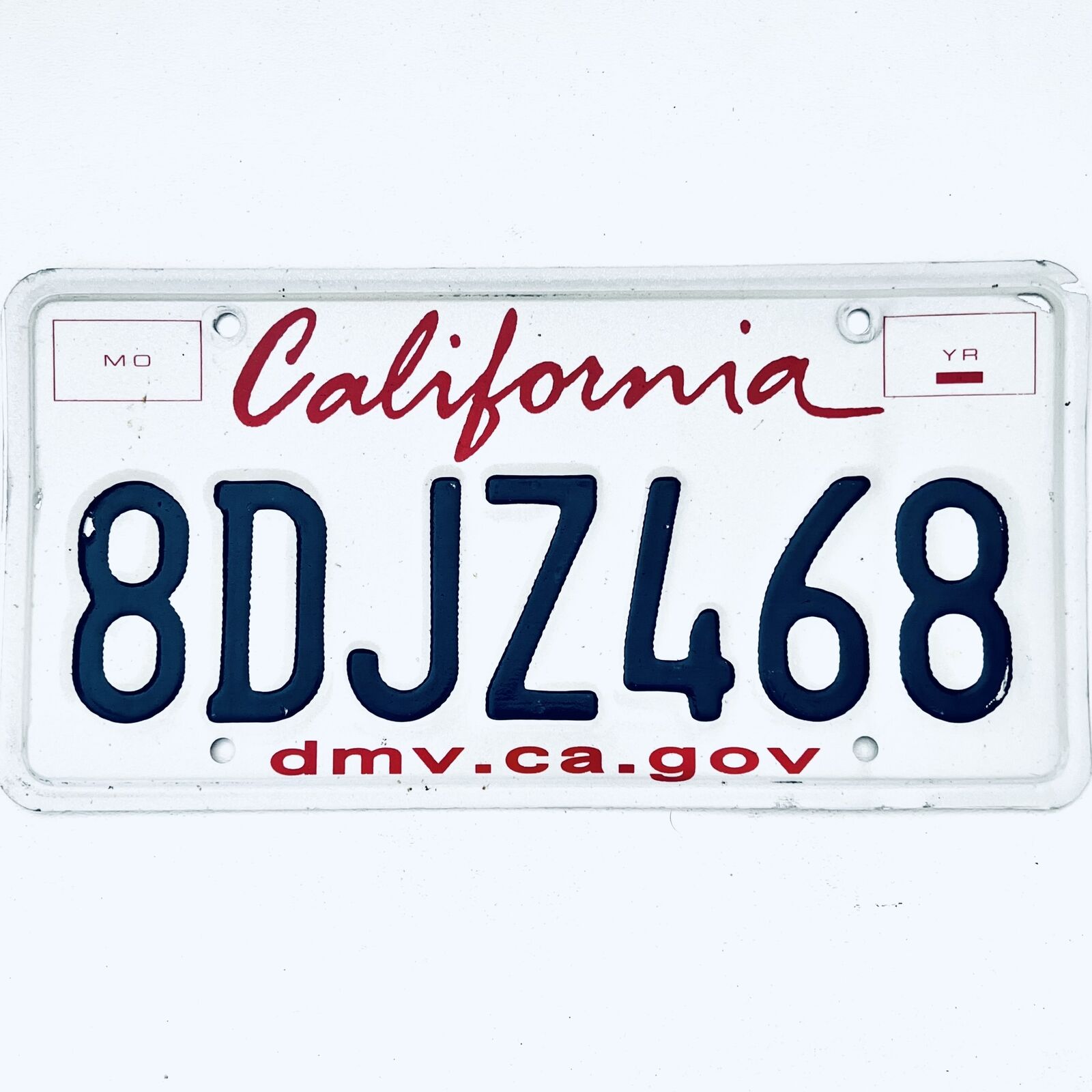  United States California Lipstick Passenger License Plate 8DJZ468