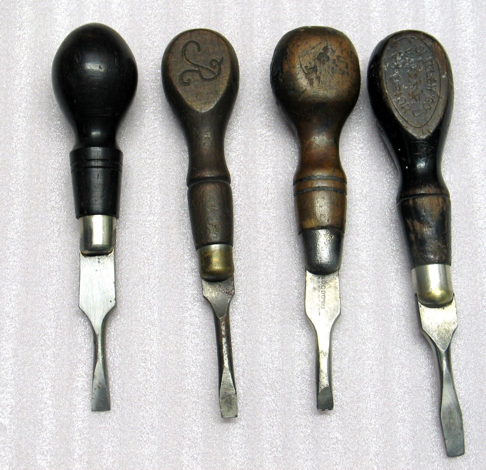 LOT OF 4 ANTIQUE CABINET MAKER\'S SCREW DRIVERS -SNELL& OTHERS