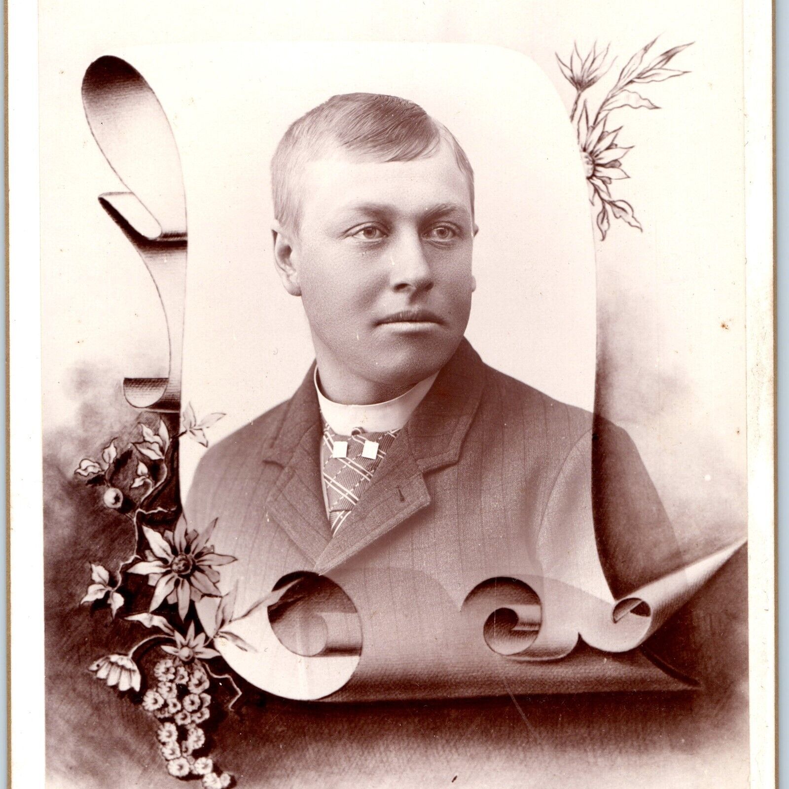 c1880s Dows, IA Handsome Young Man Cabinet Card Photo Artistic Border Frame B11