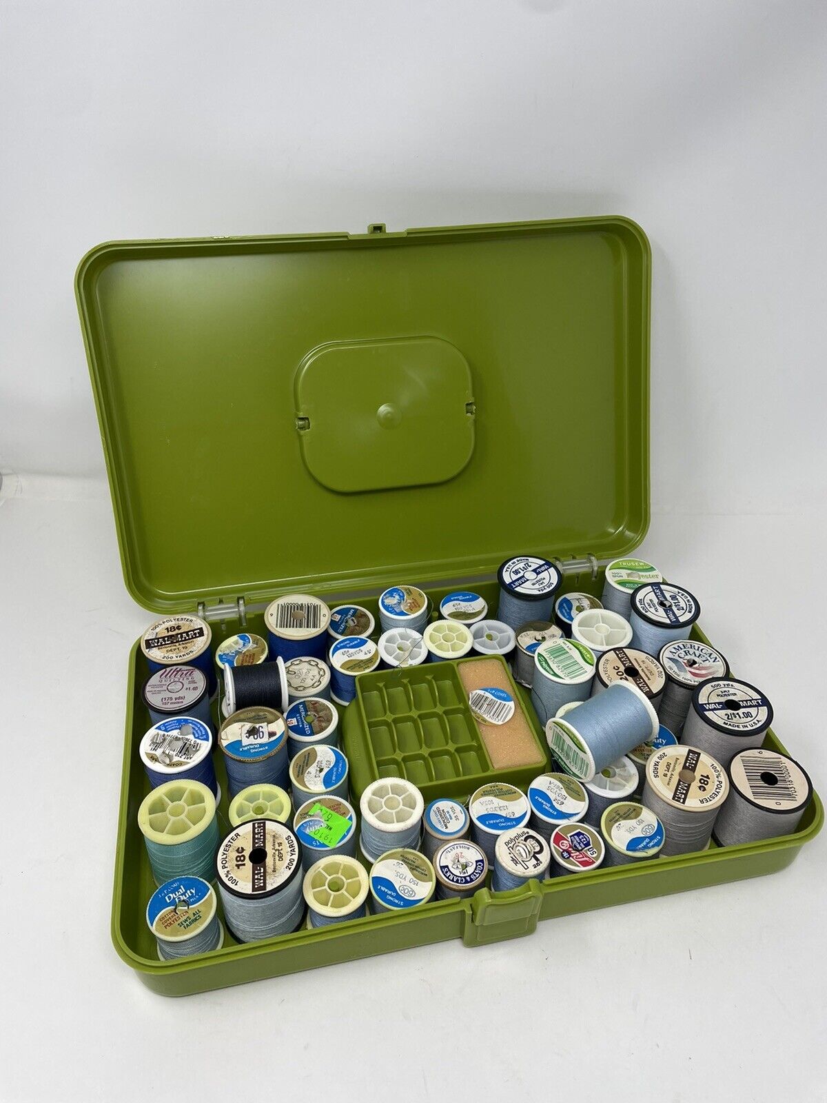 Vintage Green Sewing Thread Holder 12x8 Plastic Case  w/ Lid 49 Blue Spools