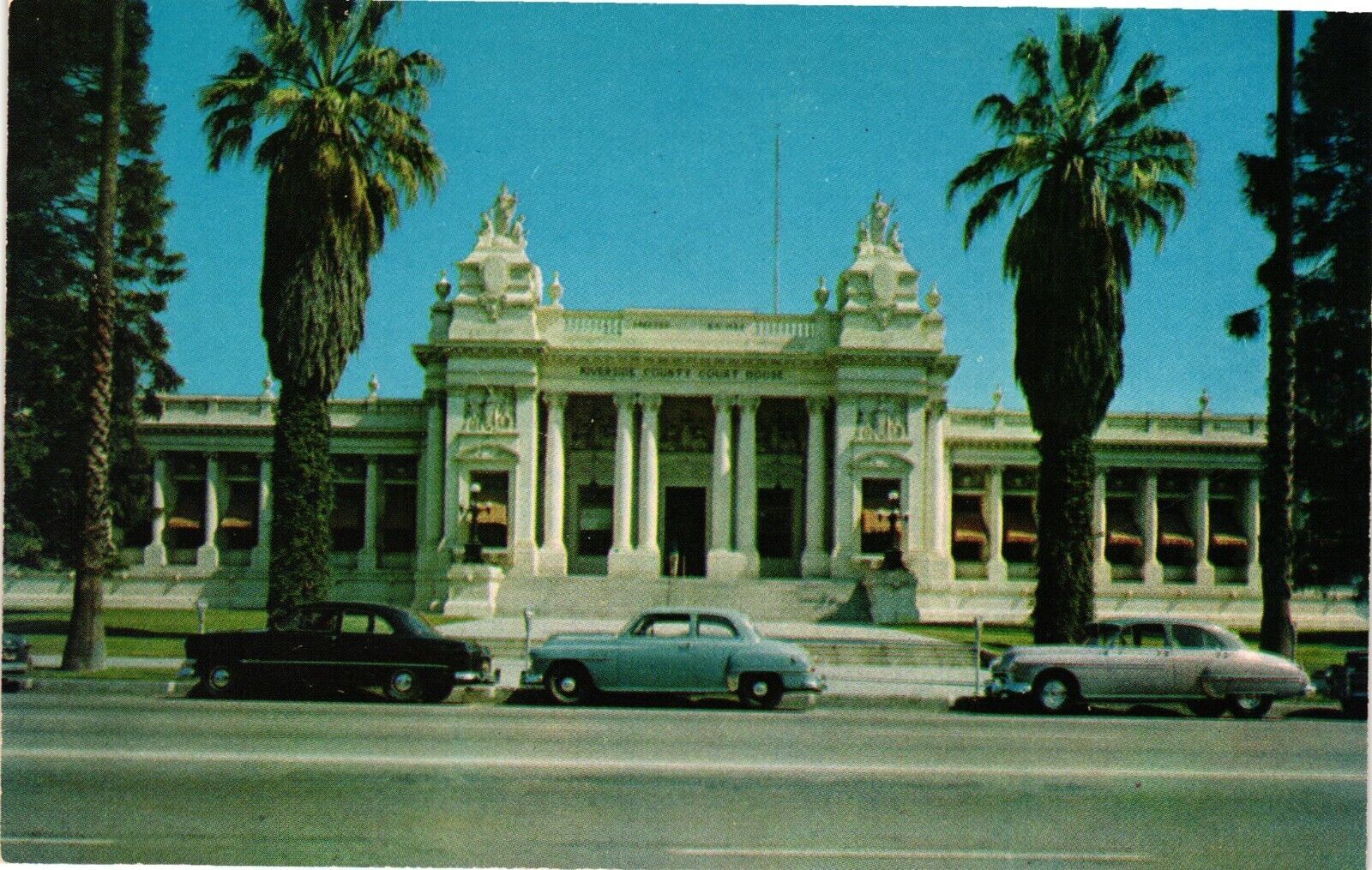 Vintage Postcard - Riverside County Courthouse California C1960 Street View
