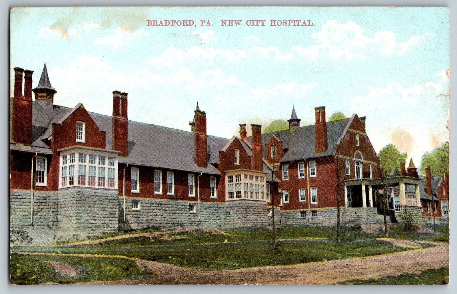 Bradford, Pennsylvania - Beautiful New City Hospital - Vintage Postcards
