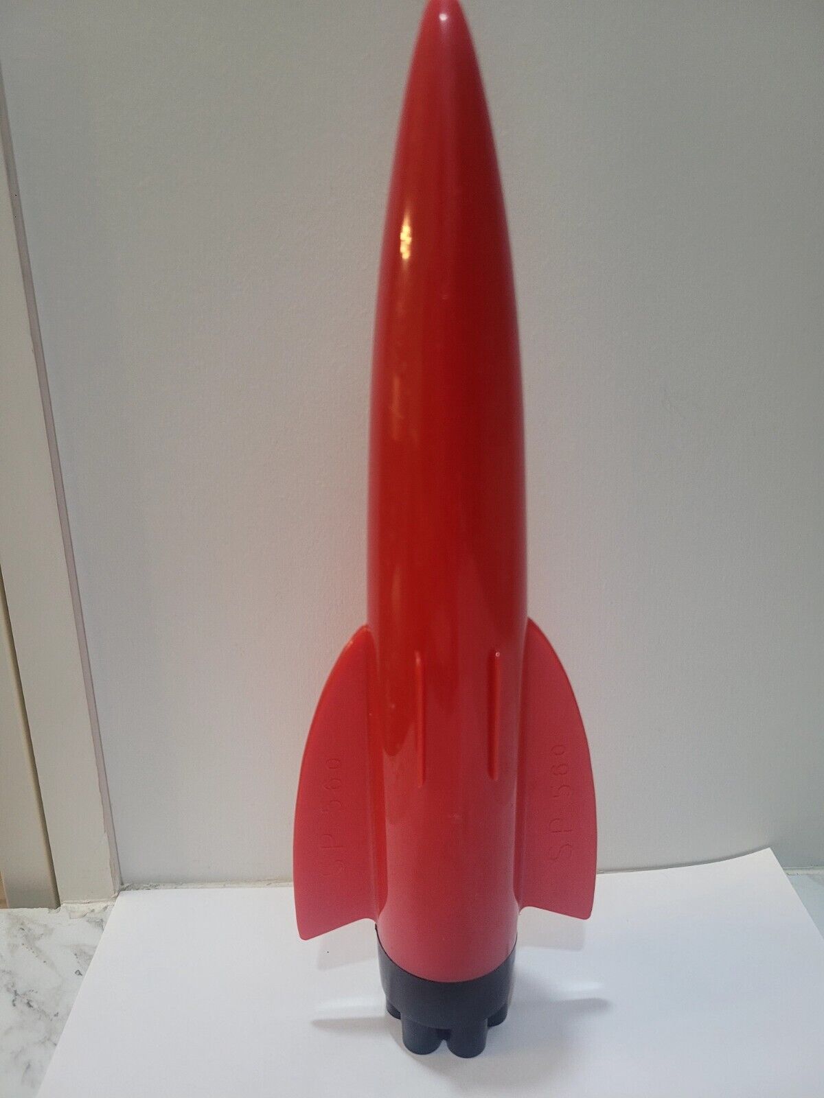 Mid century 1950s Red rocket ship plastic Pencil Sharpener/ Holder SP 560