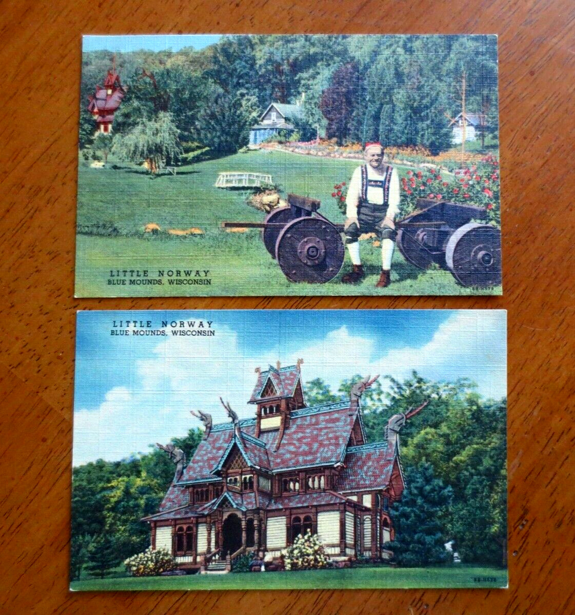 (2) 1950s Little Norway Blue Mounds WI House Norwegian Tourist Linen Postcards