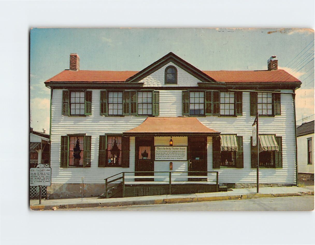 Postcard The Becky Thatcher House Hannibal Missouri USA