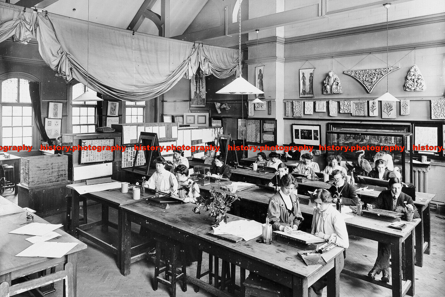 F001623 A class at the Camberwell School of Arts and Crafts. Southwark. London.