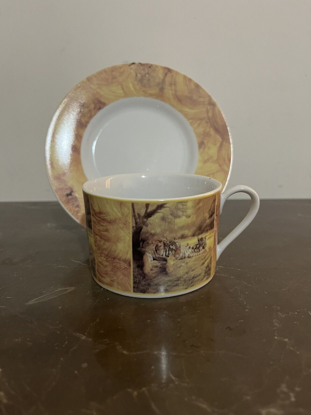 ALLIED DESIGN SAFARI COLLECTION TIGERS CUP  AND SAUCER 2001; LIMITED EDITION