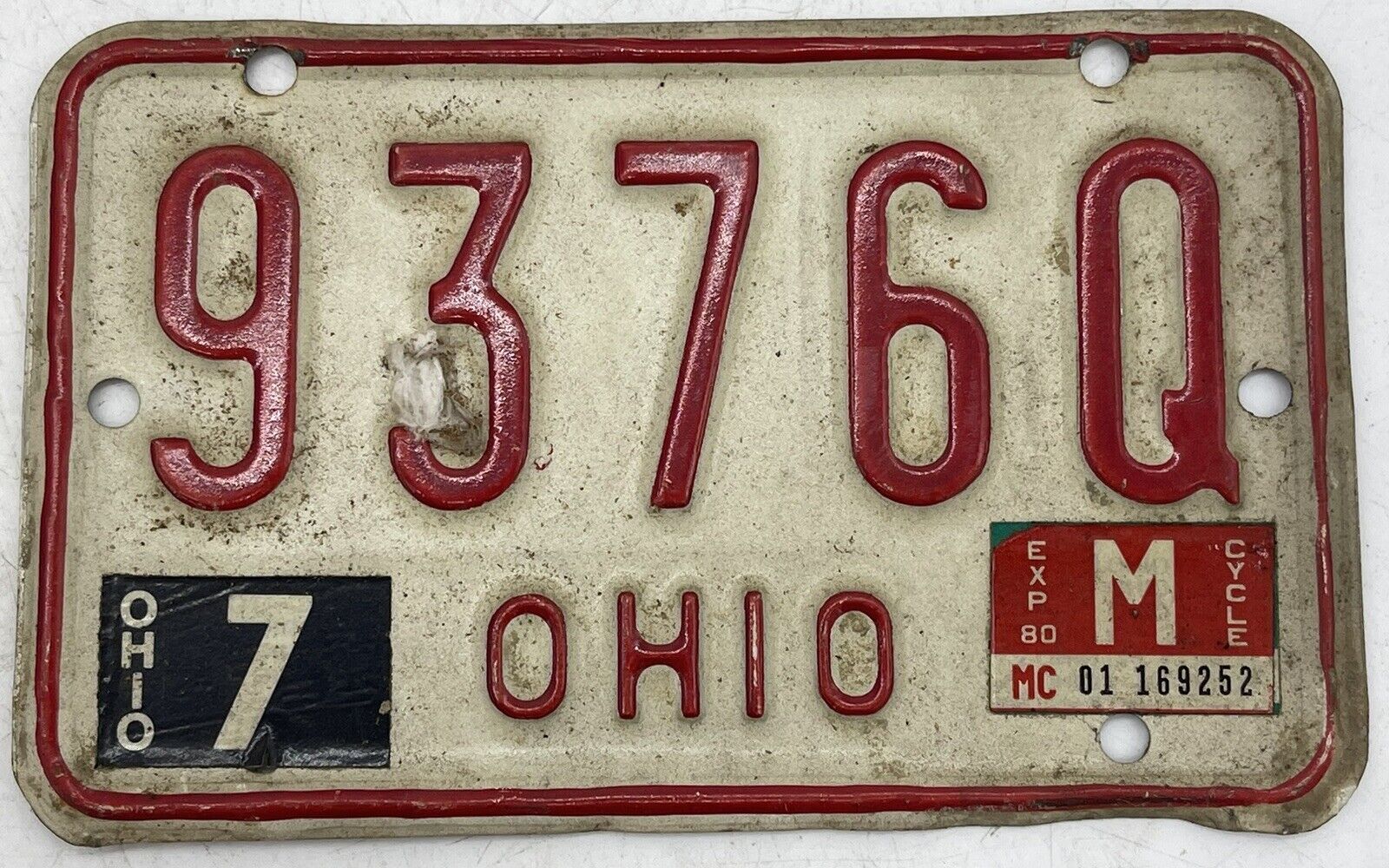 Vintage Ohio Motorcycle MC License Plate 9376Q with 1980 STICKER