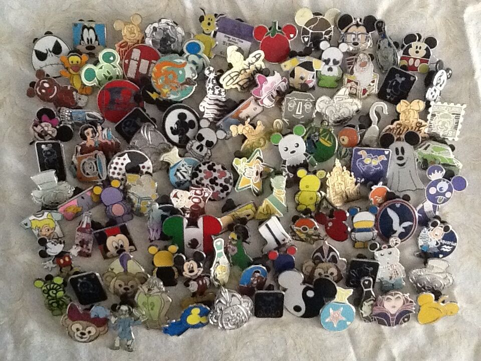 DISNEY PINS 50 DIFFERENT PINS FAST SHIPPING BY USA SELLER 