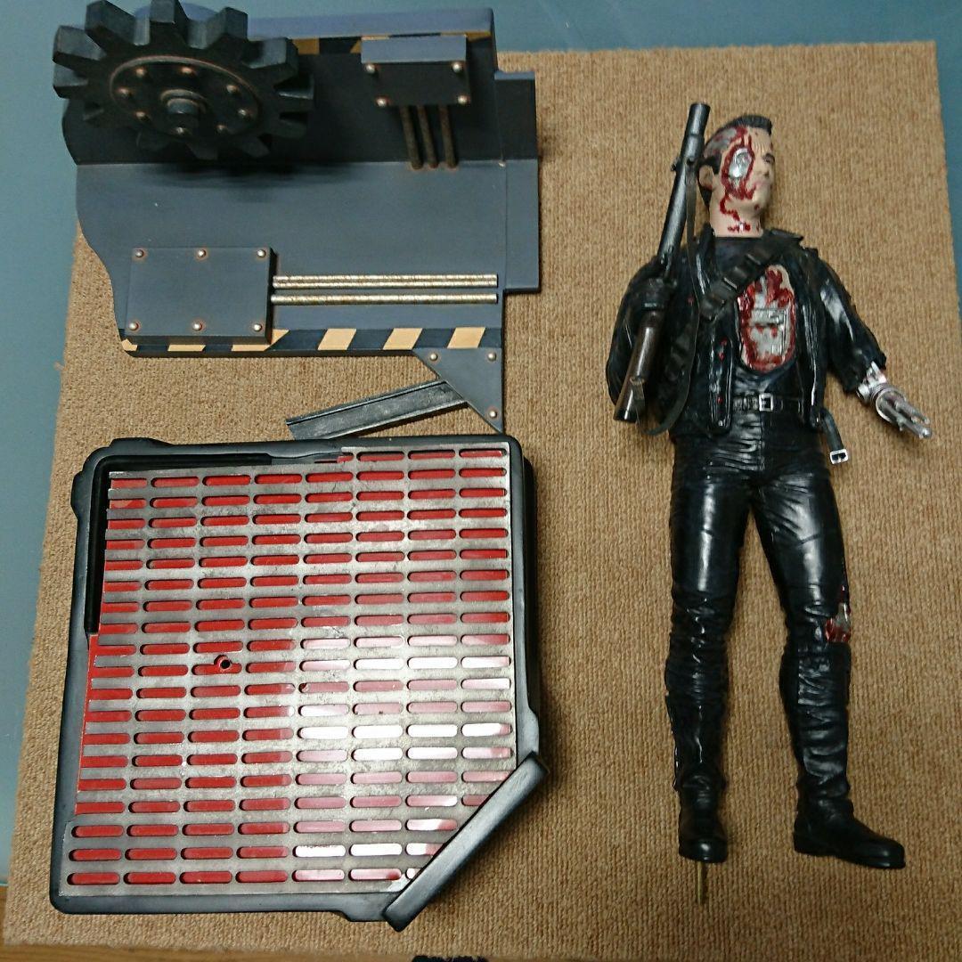Rare Terminator-2 T800 Statue boxnone