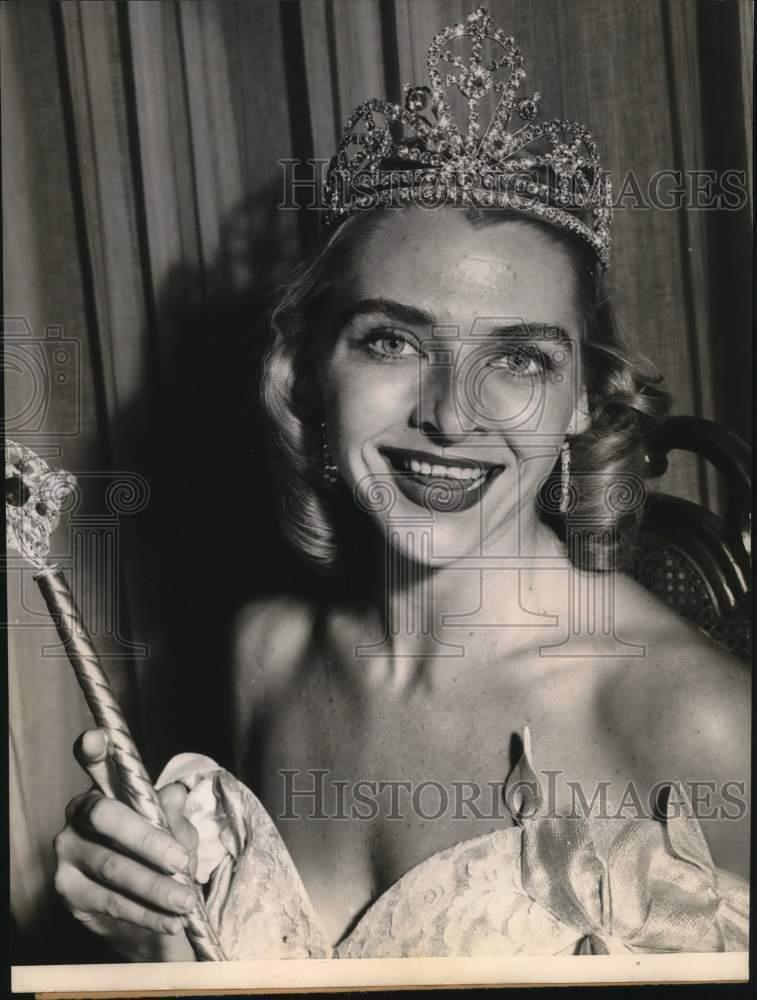 1951 Press Photo Miss America Colleen Kay Hutchins in Atlantic City, New Jersey