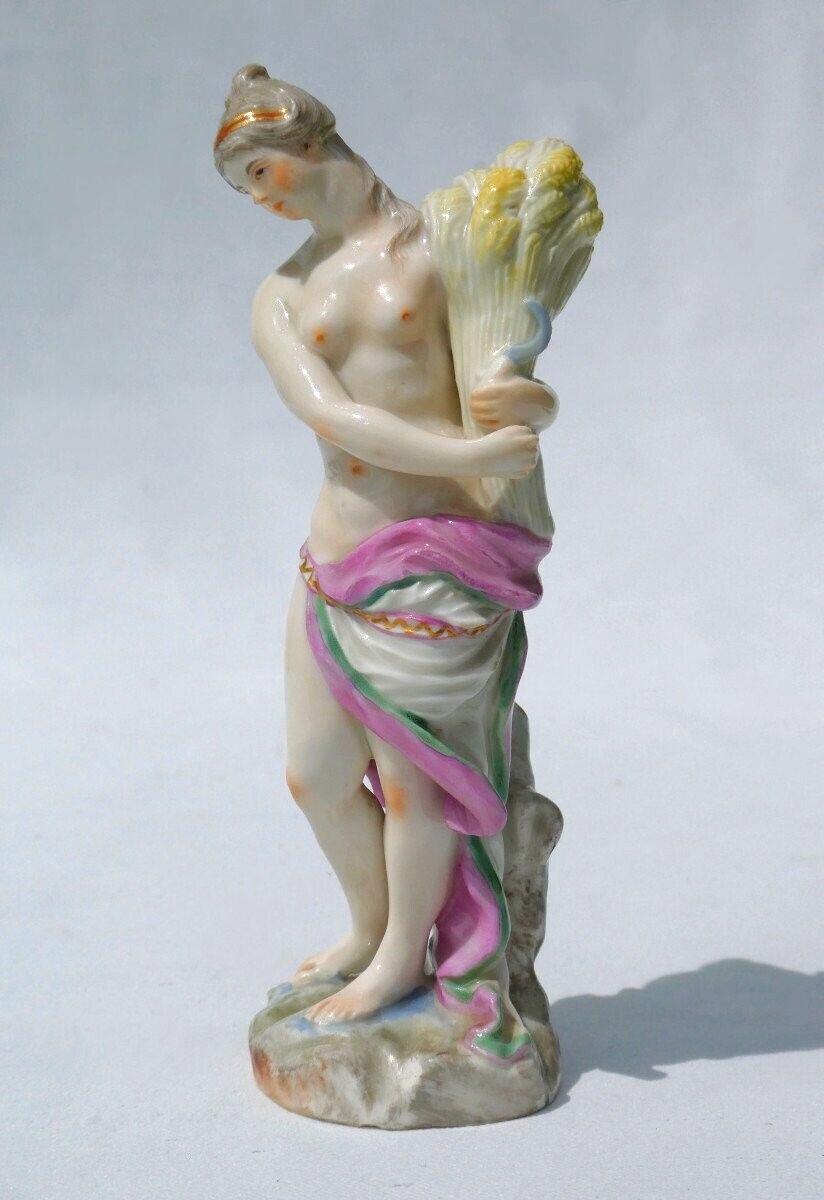 Rare Antique 19th Meissen Germany Figurine Woman porcelain Original Height 13.5