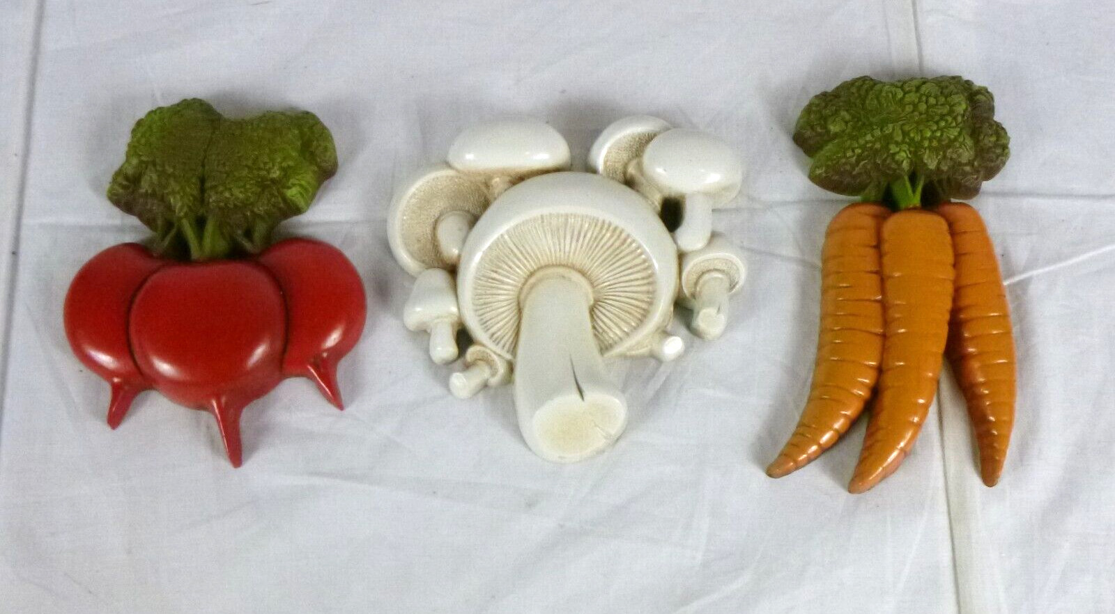 Set Of 3 Vtg Homco Mushroom Radish Carrot Kitchen Wall Art Decor Vegetables USA
