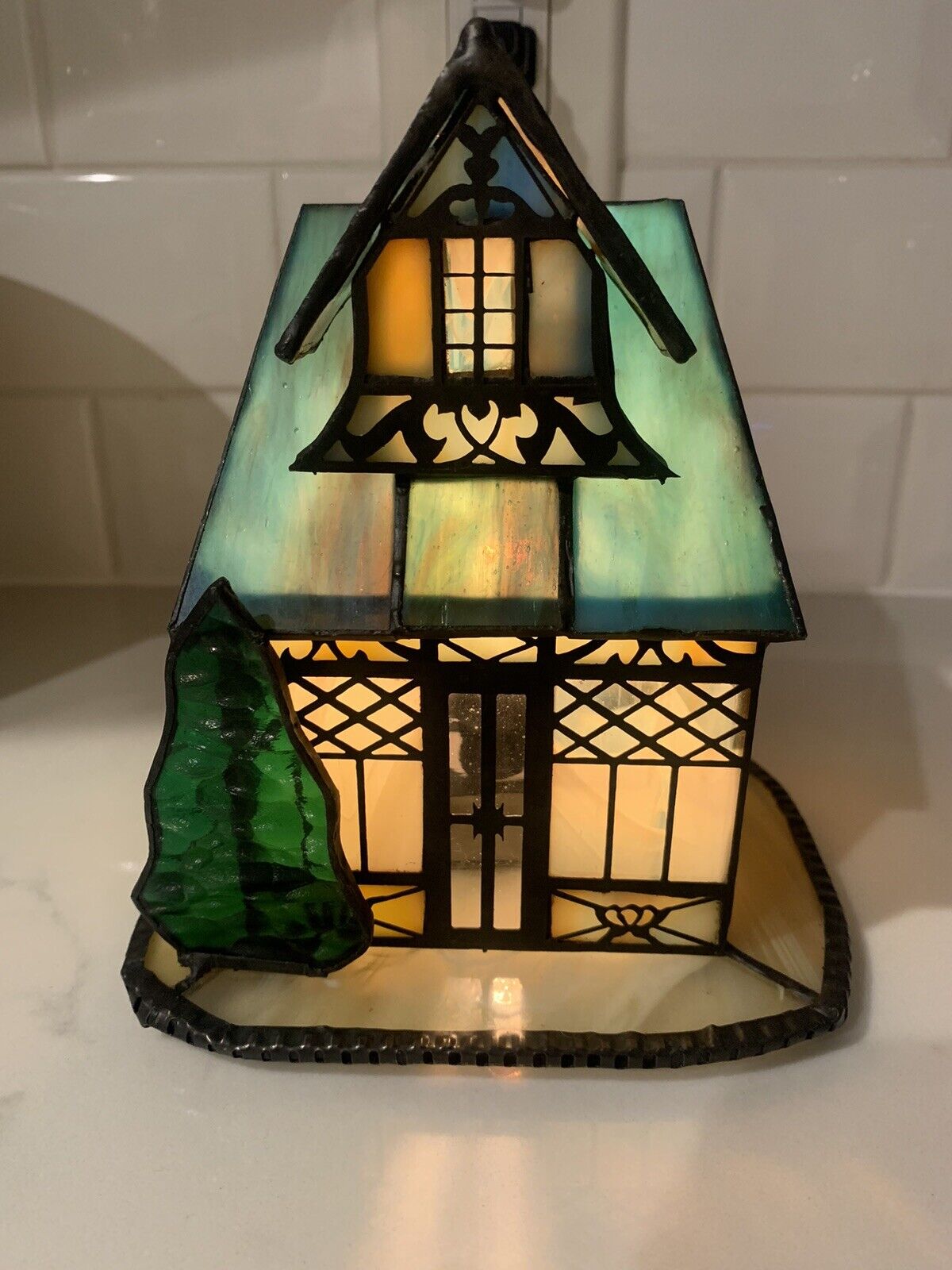 Vintage Dale Tiffany Art Glass Light House.