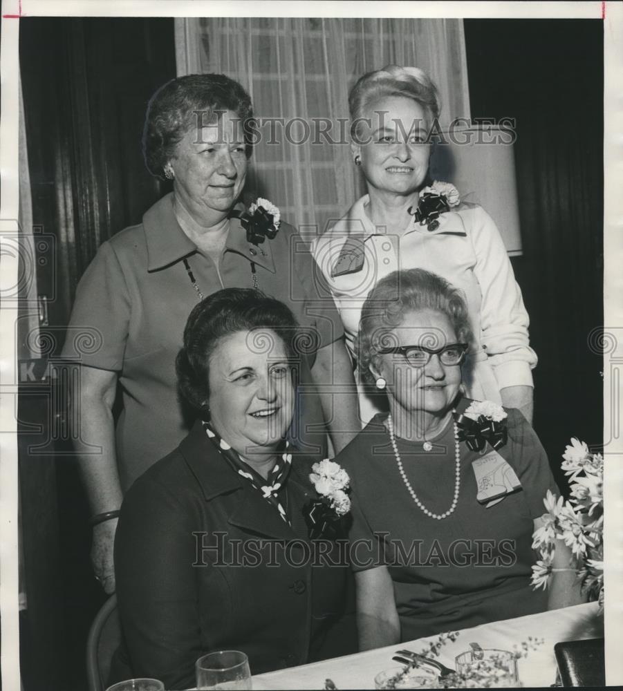 1973 Press Photo Mrs. Dan Waite at Alabama Federation of Women's Clubs luncheon