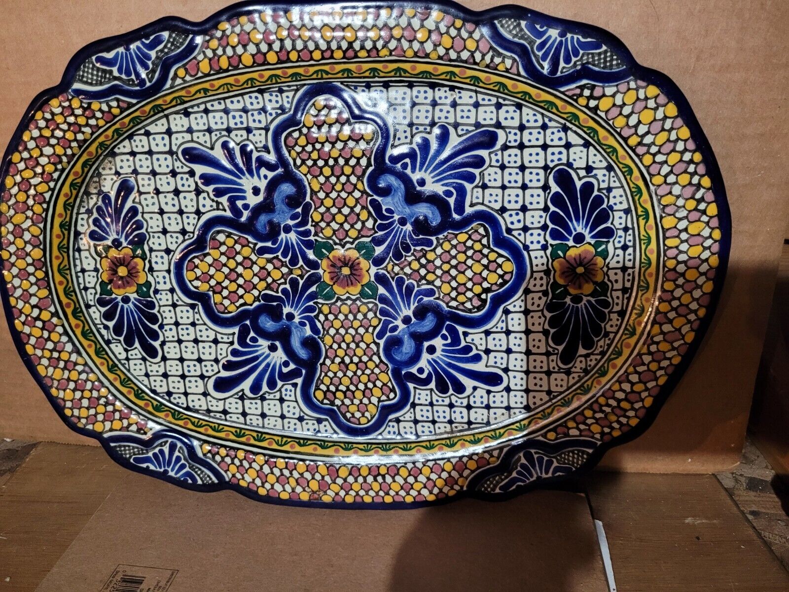 Stunning Talavera Mexico Pottery Ruffle Trim Oval Platter Plate Dish Colorful