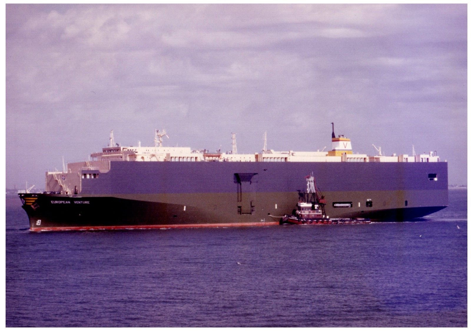 EUROPEAN VENTURE Oil Tanker built 1985 Color Photo 7\